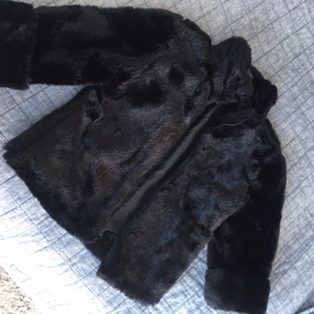 Gap Faux Fur Coat - Picture 4 of 4